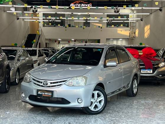 TOYOTA ETIOS 1.5 XS SEDAN 16V FLEX 4P MANUAL TOYOTA ETIOS 1.5 XS SEDAN 16V FLEX 4P MANUAL